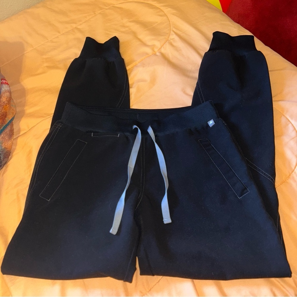 Figs Old School Jogger scrub pants